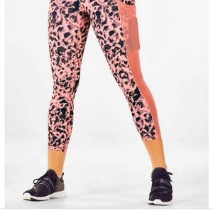 Fabletics Mila Pink Print High-Rise Pocket Capris
